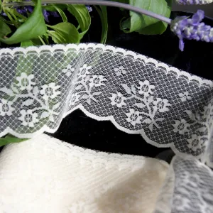 2¼" Ivory Floral Scalloped Lace Trim