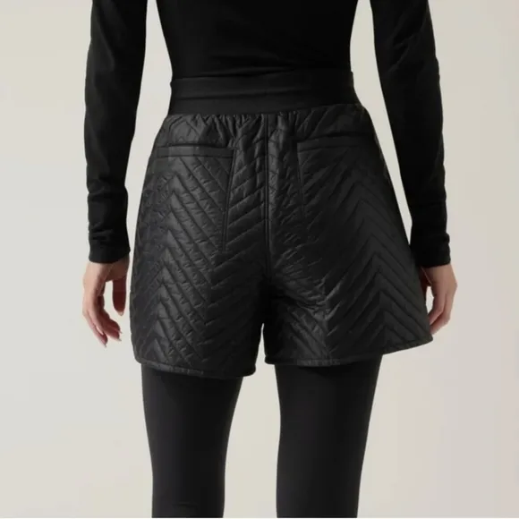Athleta Apres Ski Hiking Climbing Short Black Size 8