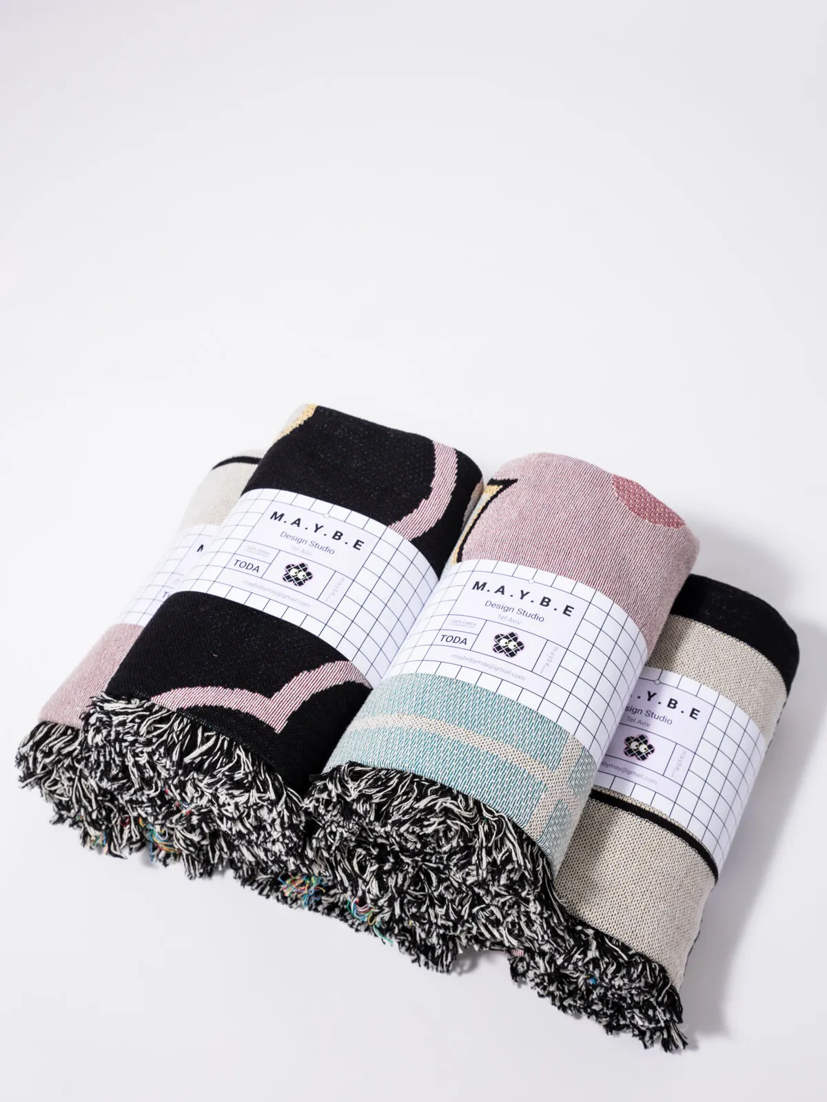 B&W Flowers Jacquard Blanket