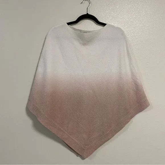 Barefoot Dreams Poncho OS Rose Mist Ocean Beach Poncho Ombre