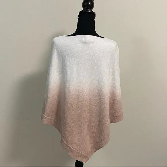 Barefoot Dreams Poncho OS Rose Mist Ocean Beach Poncho Ombre
