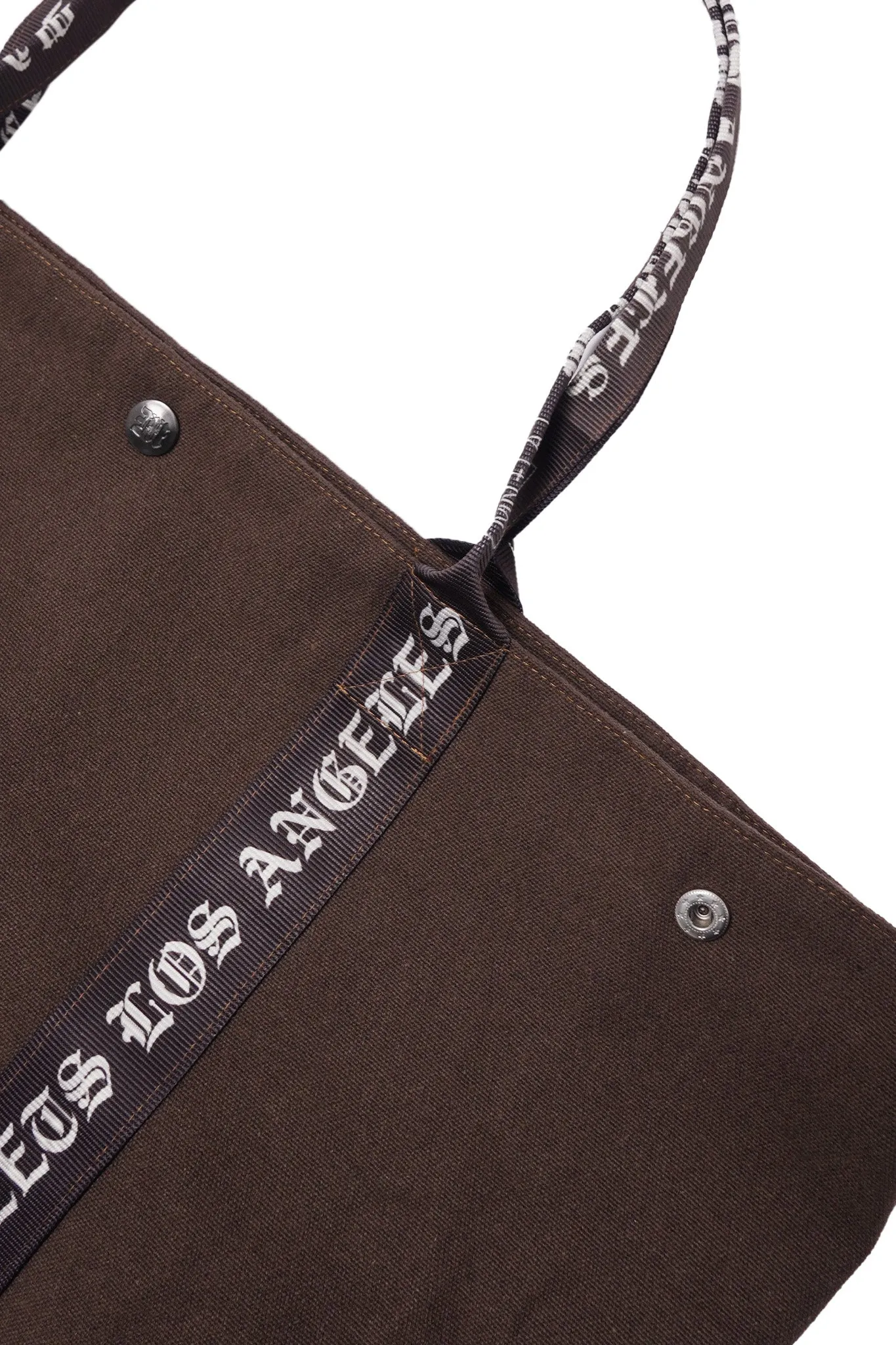 CARRYALL IN EARTH