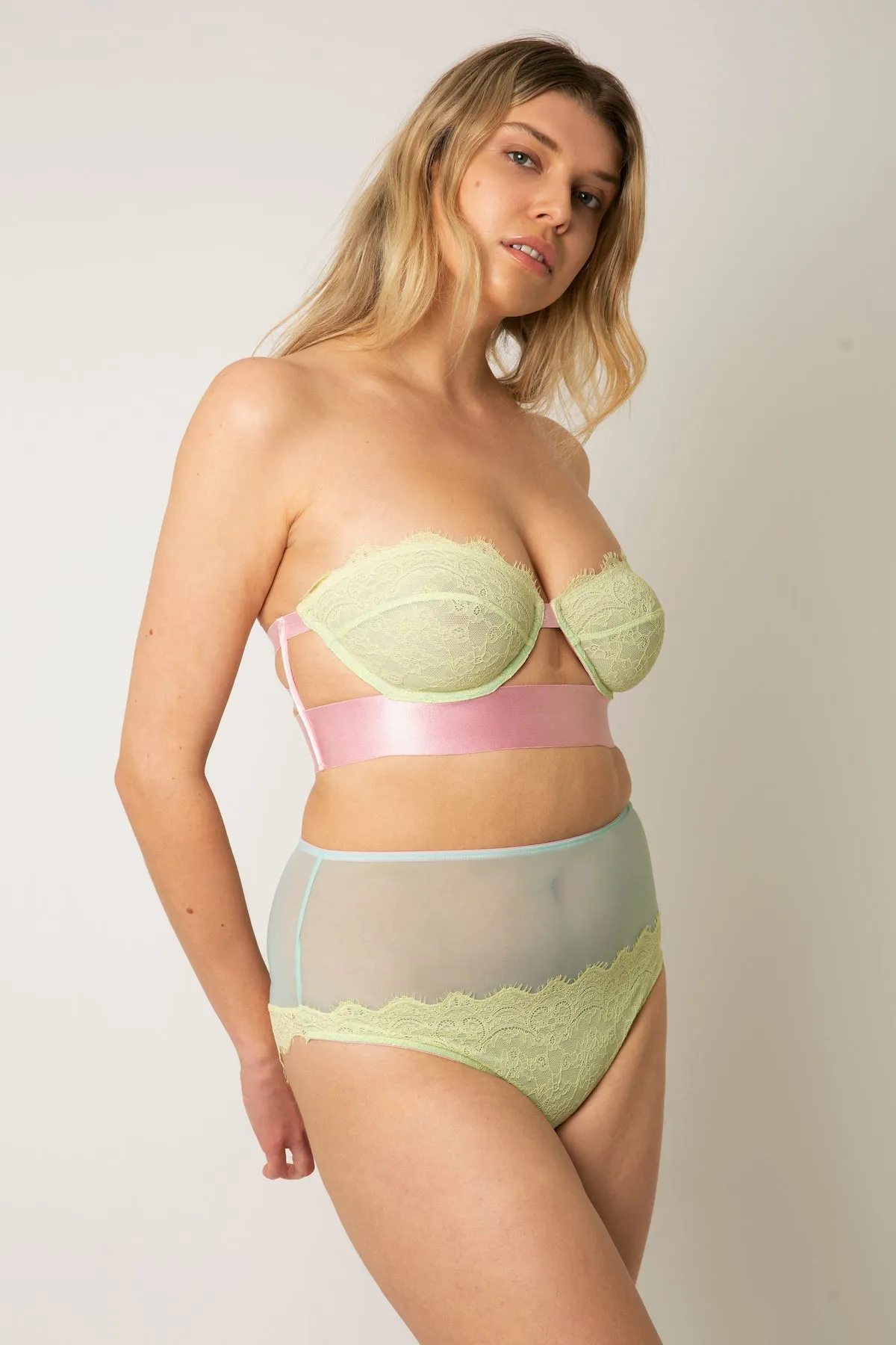 EMELIE LACE STRAPLESS BRA