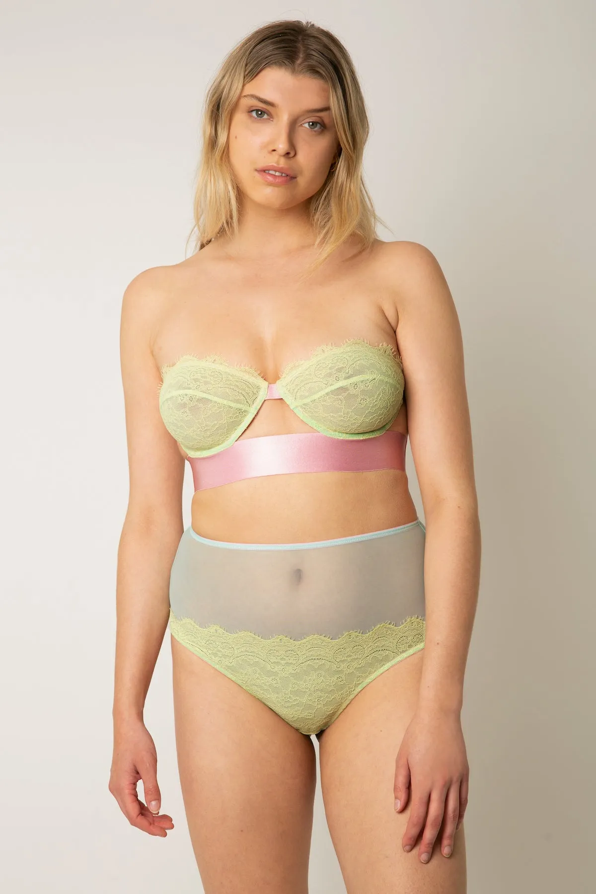 EMELIE LACE STRAPLESS BRA
