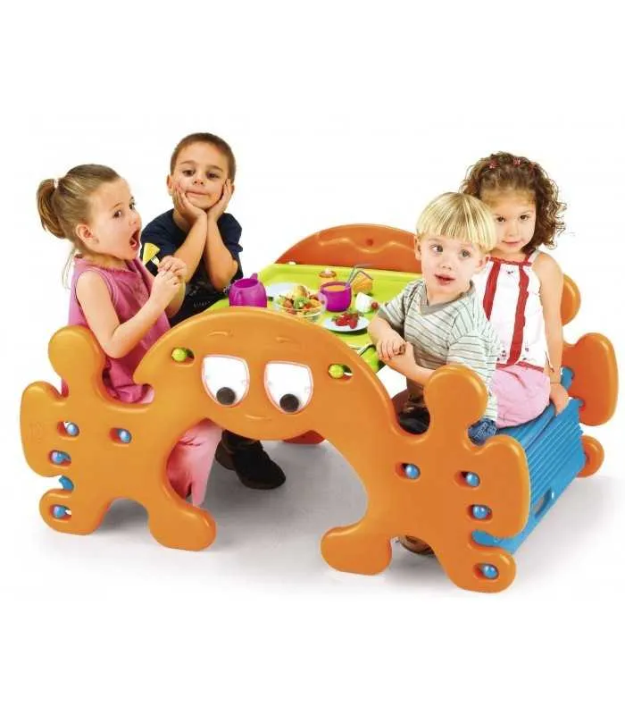 Feber Ghost Picnic Table