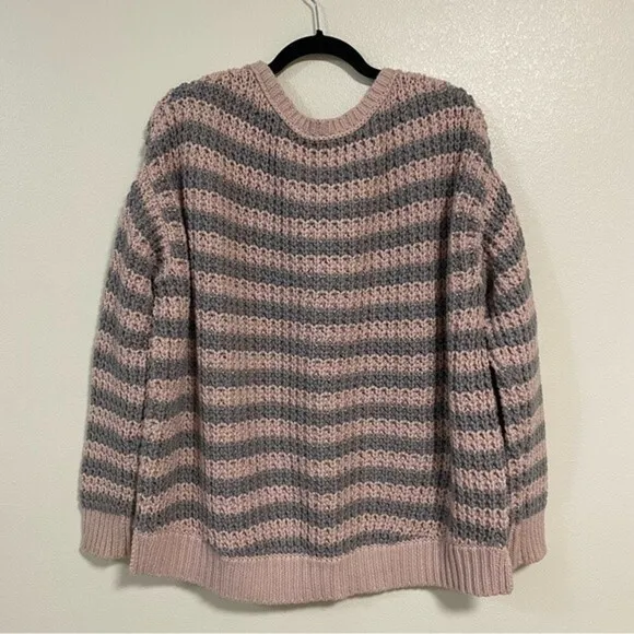 Free People Sweater Women’s Size Medium Pink Gray At The Beach Striped Sweater