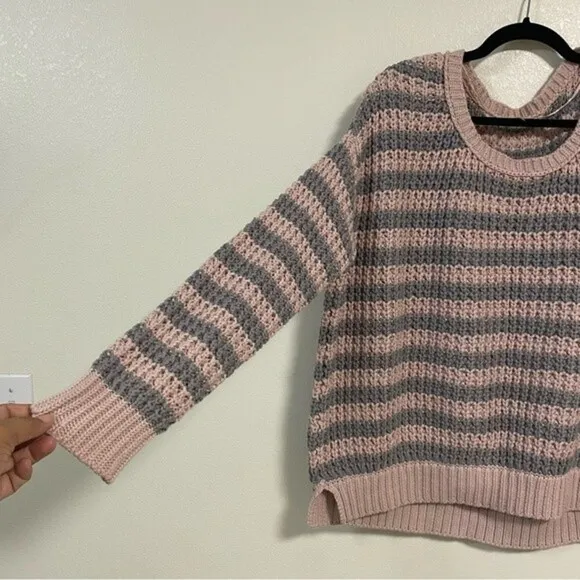 Free People Sweater Women’s Size Medium Pink Gray At The Beach Striped Sweater