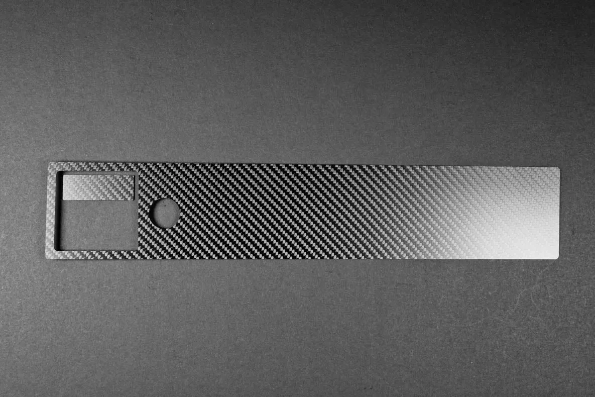 Glove box - Carbon fiber trim