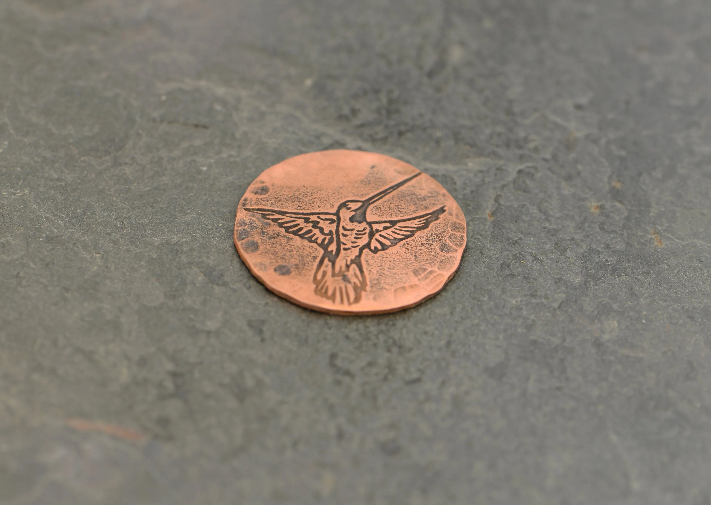 Golf ball marker with hummingbird in Copper