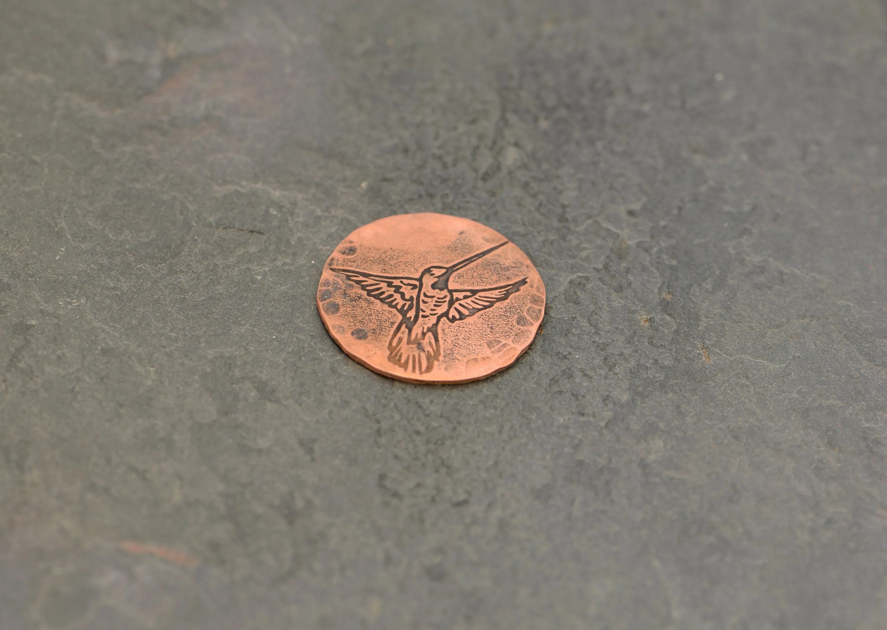 Golf ball marker with hummingbird in Copper