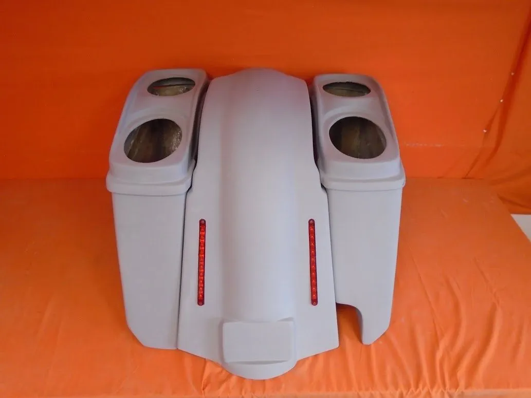 Harley Davidson 5" Heritage Softail Extended Saddlebags Dual 6.5" Speaker Lids   LED Fender Right Cutout