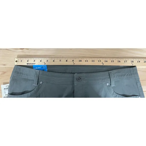 Kuhl Womens Splash Shorts 11&quot; Inseam Stretch Cargo Hiking Pine Green 16‎ New
