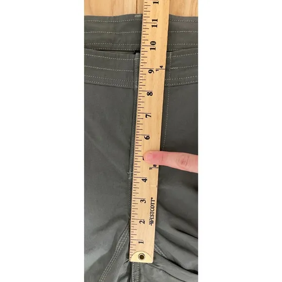 Kuhl Womens Splash Shorts 11&quot; Inseam Stretch Cargo Hiking Pine Green 16‎ New
