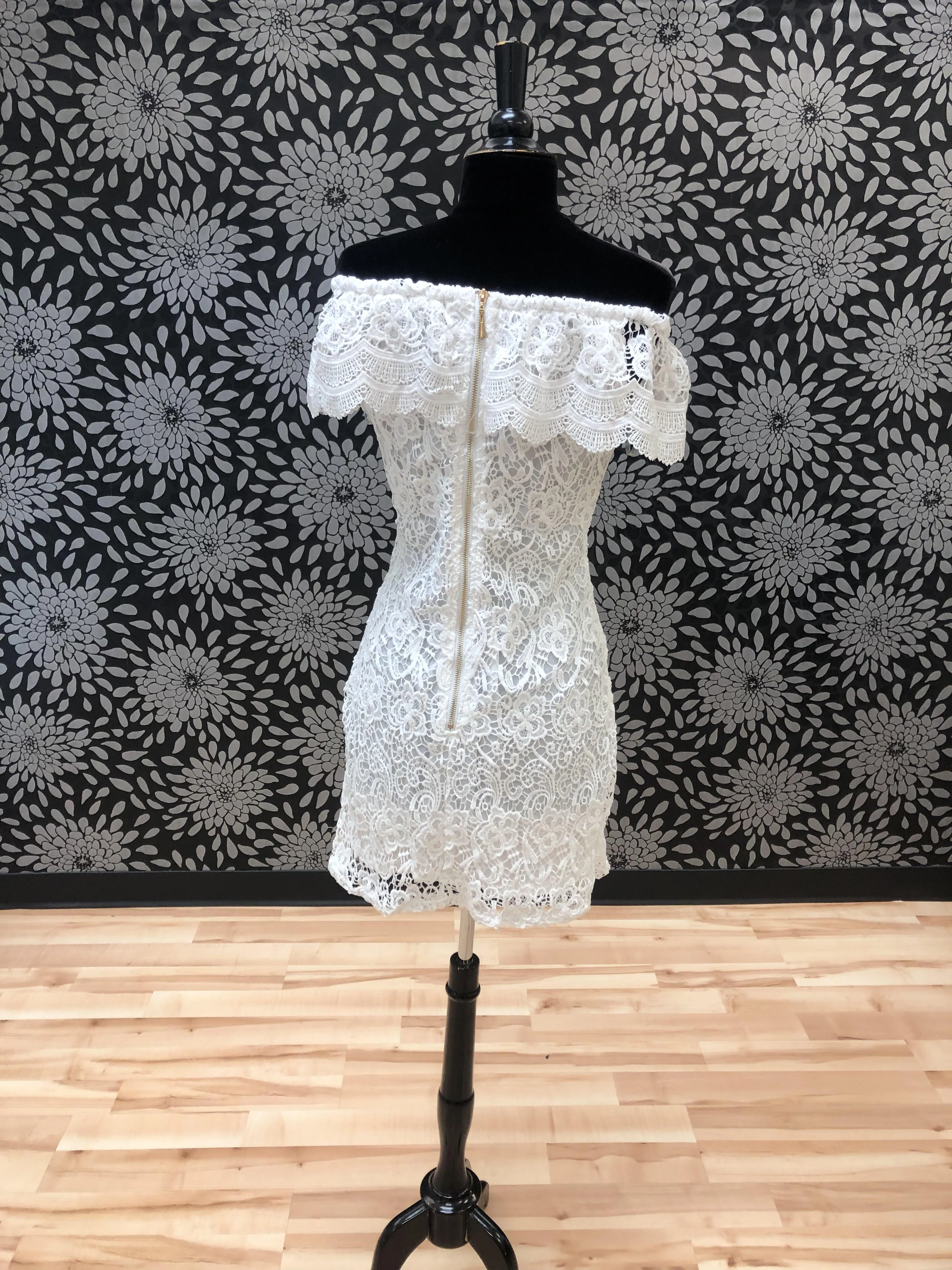 Lace Off The Shoulder Shortie