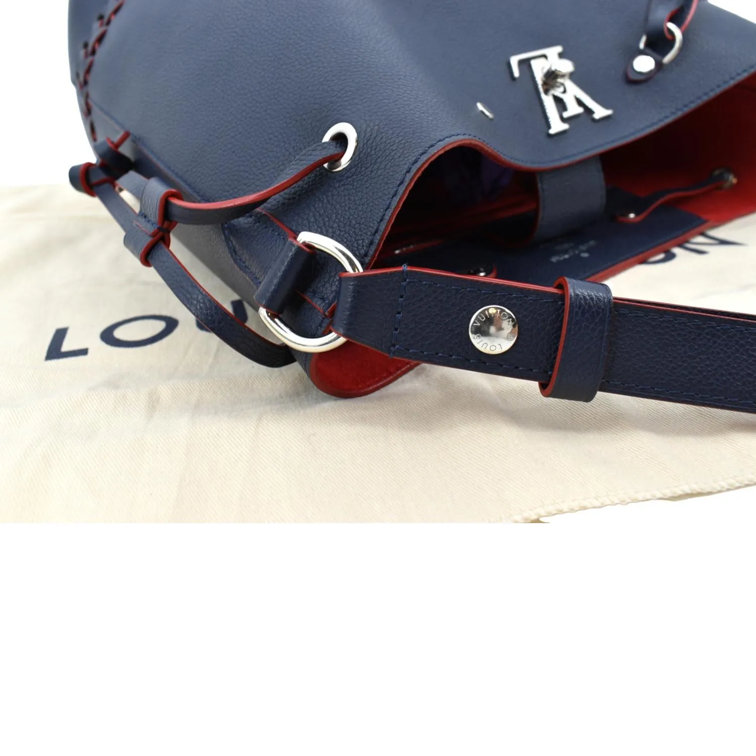 LOUIS VUITTON Lockme Bucket Calf Leather Shoulder Bag Marine Rouge