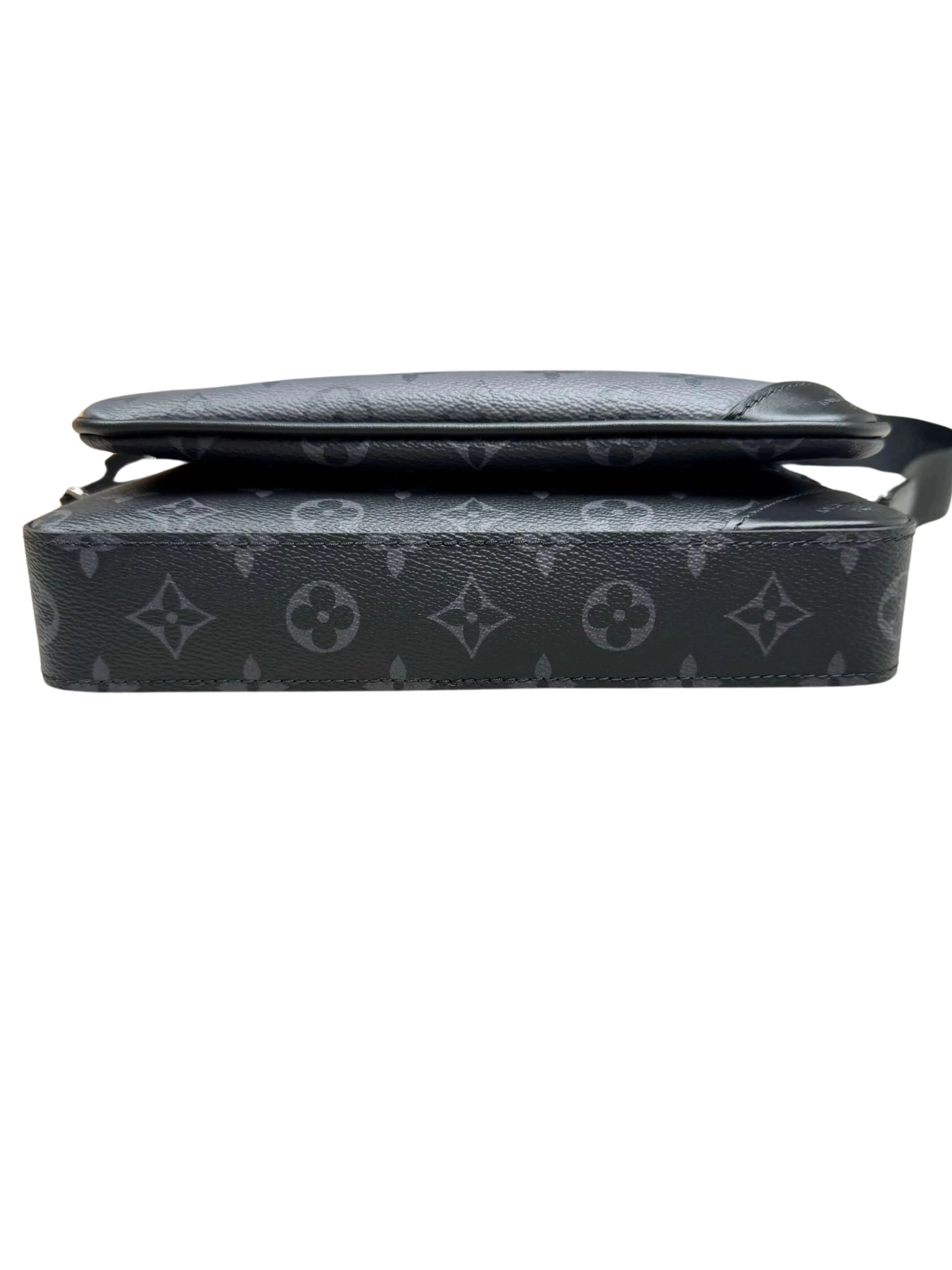 Louis Vuitton Trio Messenger Bag (Unused)