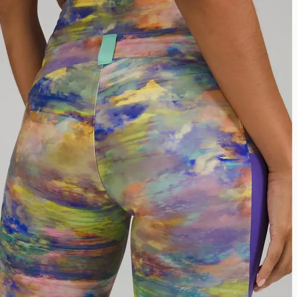 Lululemon Cargo Super High Rise Hiking Short 8”