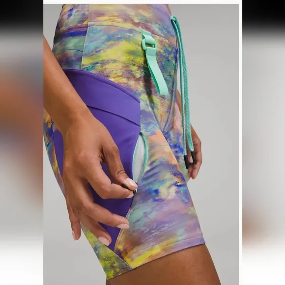 Lululemon Cargo Super High Rise Hiking Short 8”