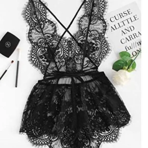 MakeMeChic Women's Lace DeepV Sleeveless Sleepwear