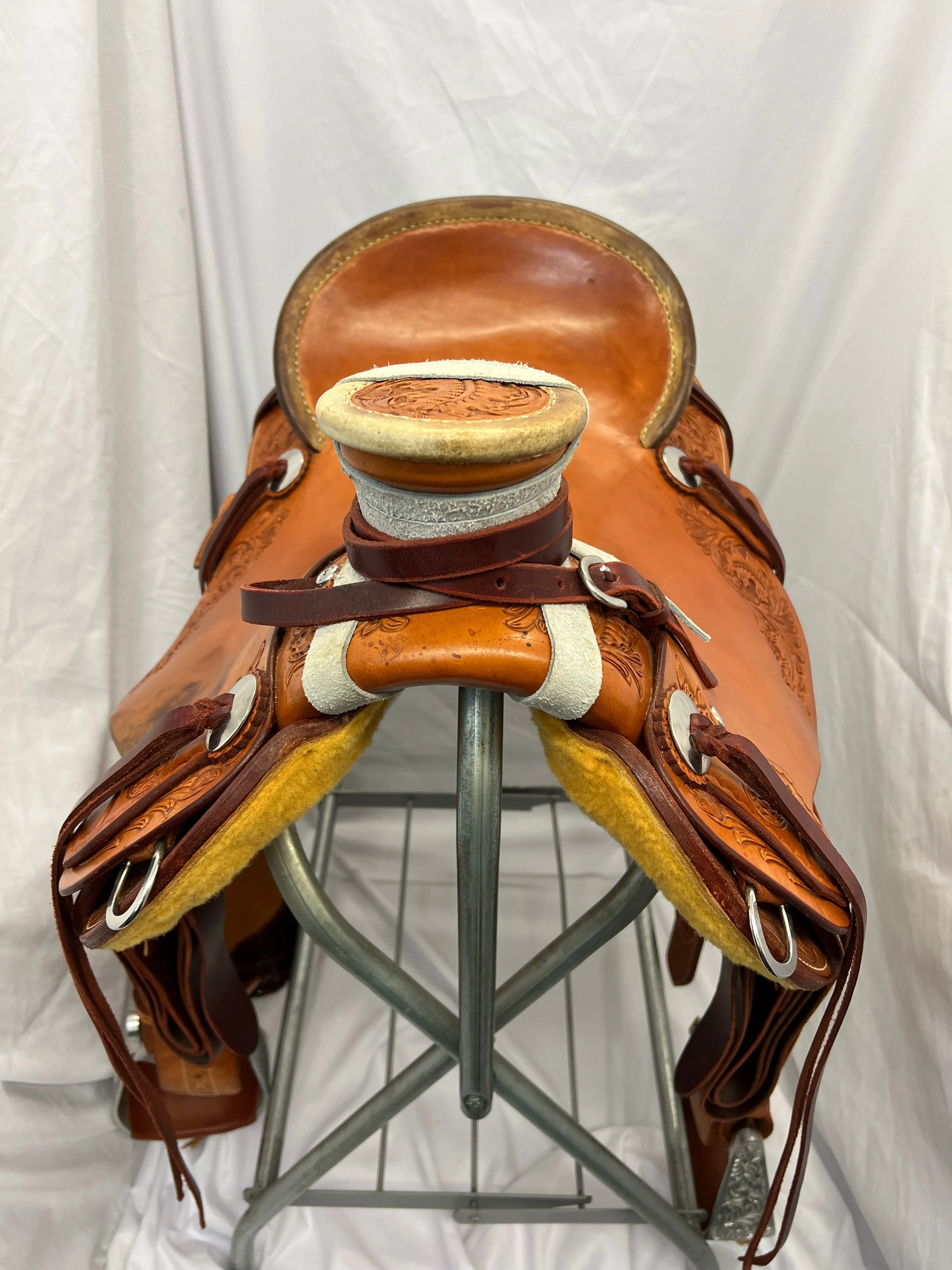 Martin Saddlery 16.5” Buckaroo Western Saddle