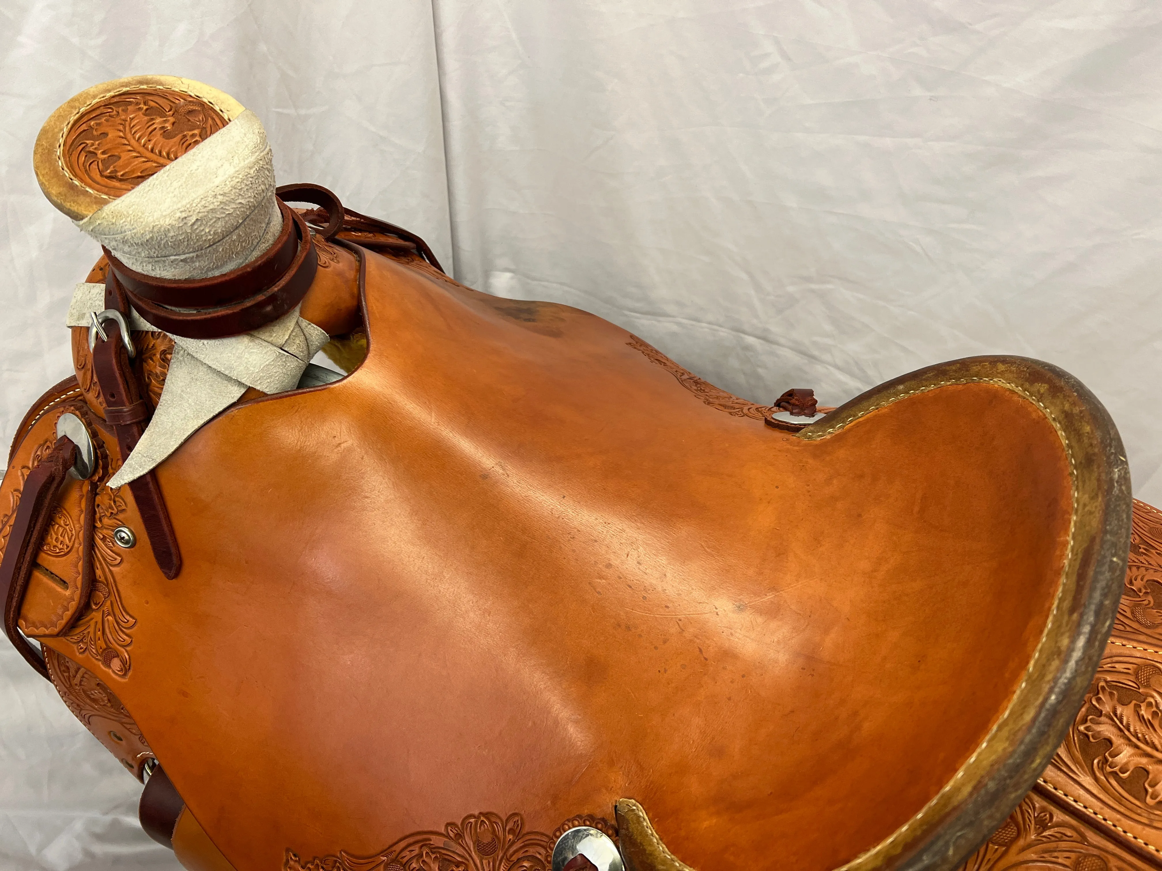 Martin Saddlery 16.5” Buckaroo Western Saddle