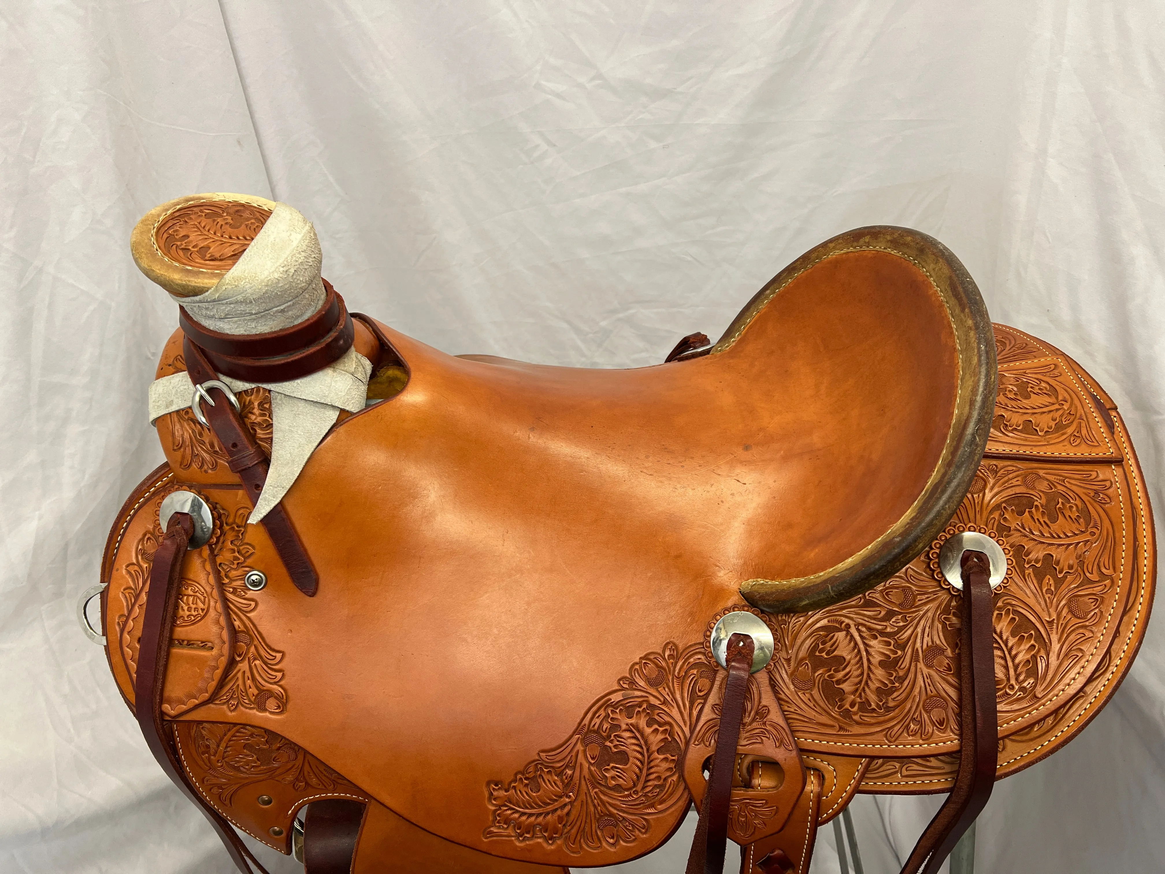 Martin Saddlery 16.5” Buckaroo Western Saddle