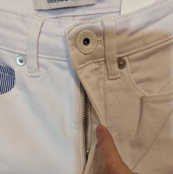 NWT Vineyard Vines Raw Hem Cropped White Jeans, Size 25 (Ladies
