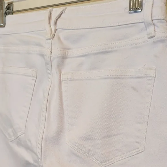 NWT Vineyard Vines Raw Hem Cropped White Jeans, Size 25 (Ladies
