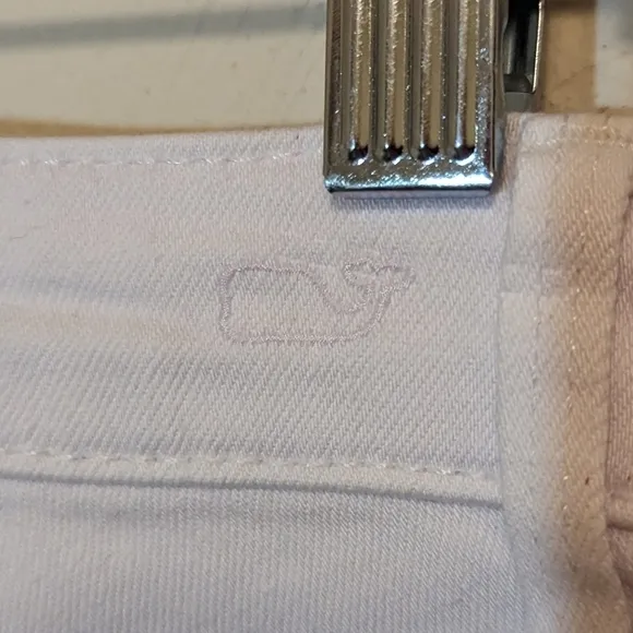 NWT Vineyard Vines Raw Hem Cropped White Jeans, Size 25 (Ladies