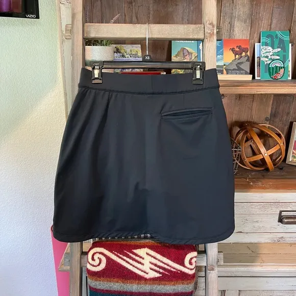 Peter Millar women’s Alice petal hem golf skort size small