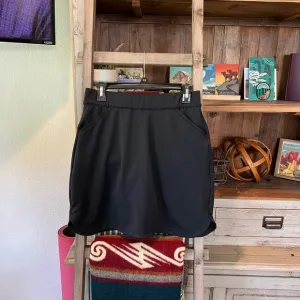 Peter Millar women’s Alice petal hem golf skort size small
