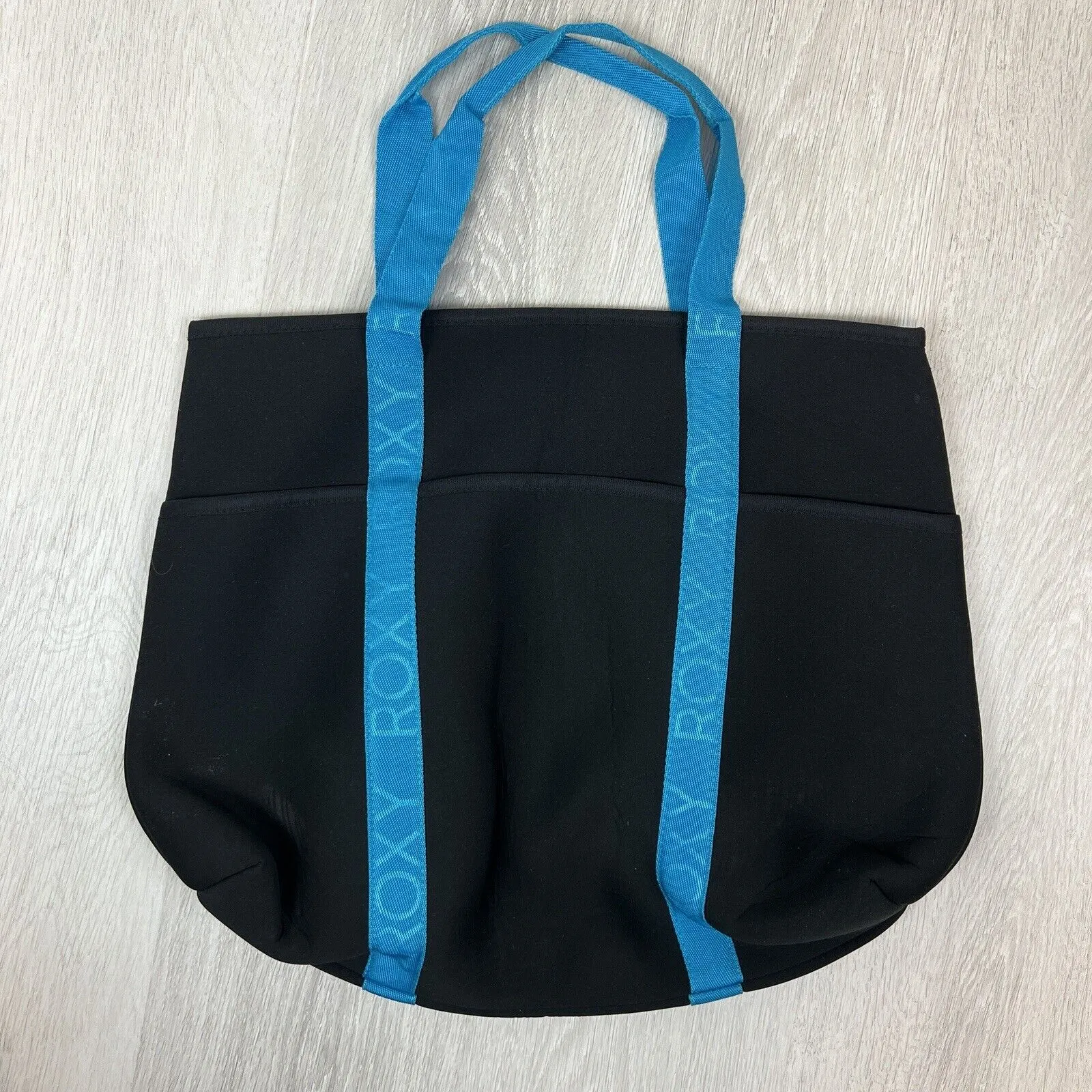 Roxy Womens Black Neoprene Shoulder Bag