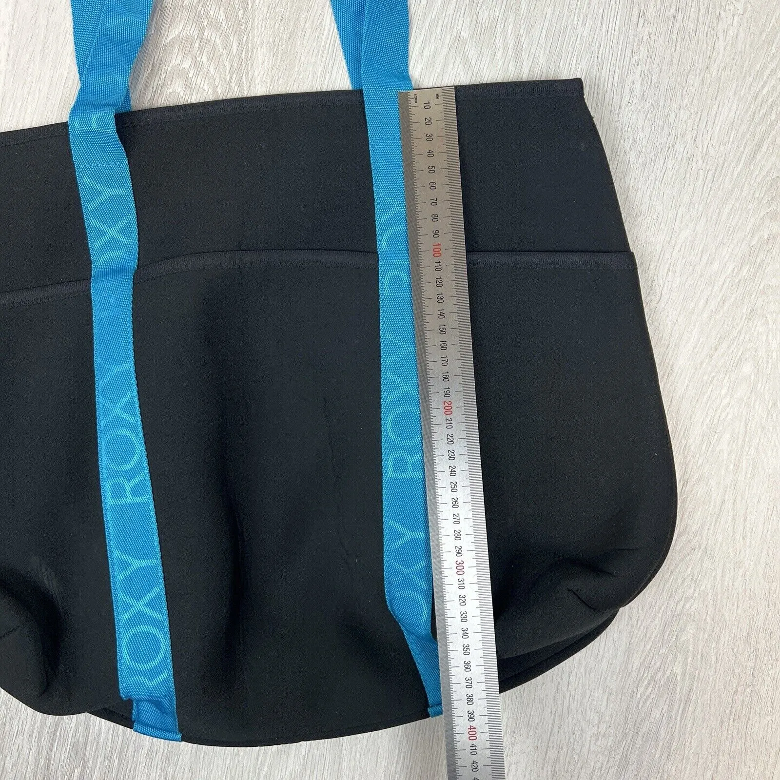 Roxy Womens Black Neoprene Shoulder Bag