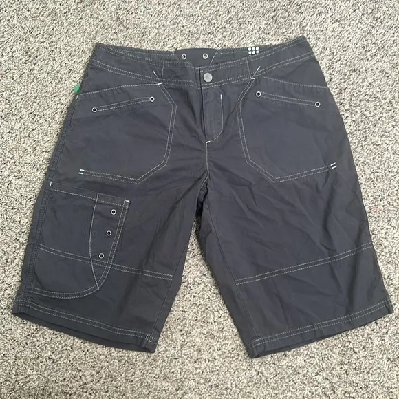 Title nine gray short size 4 hiking camping