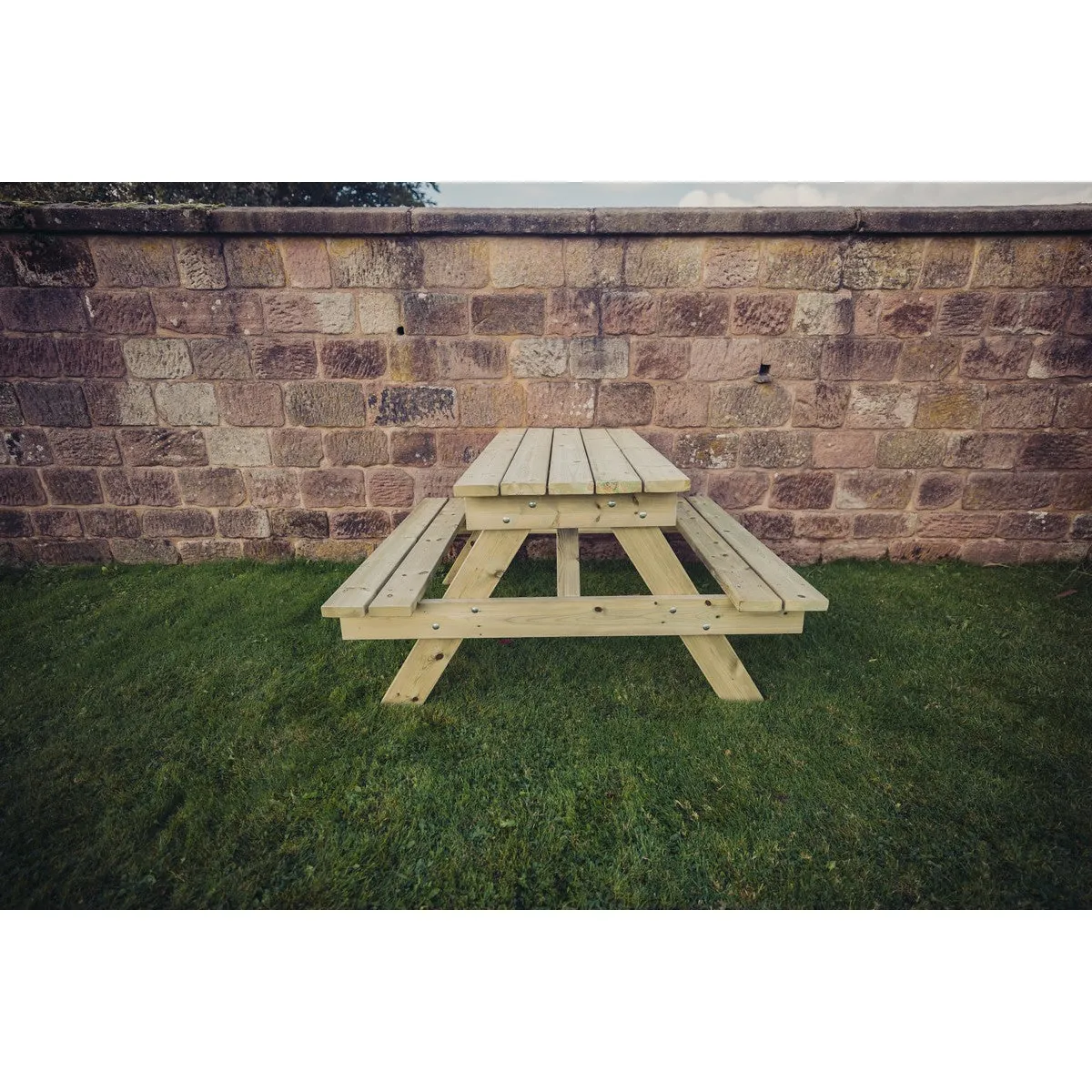 Traditional Garden Picnic Table by Churnet Valley - 4 Seats - PT101