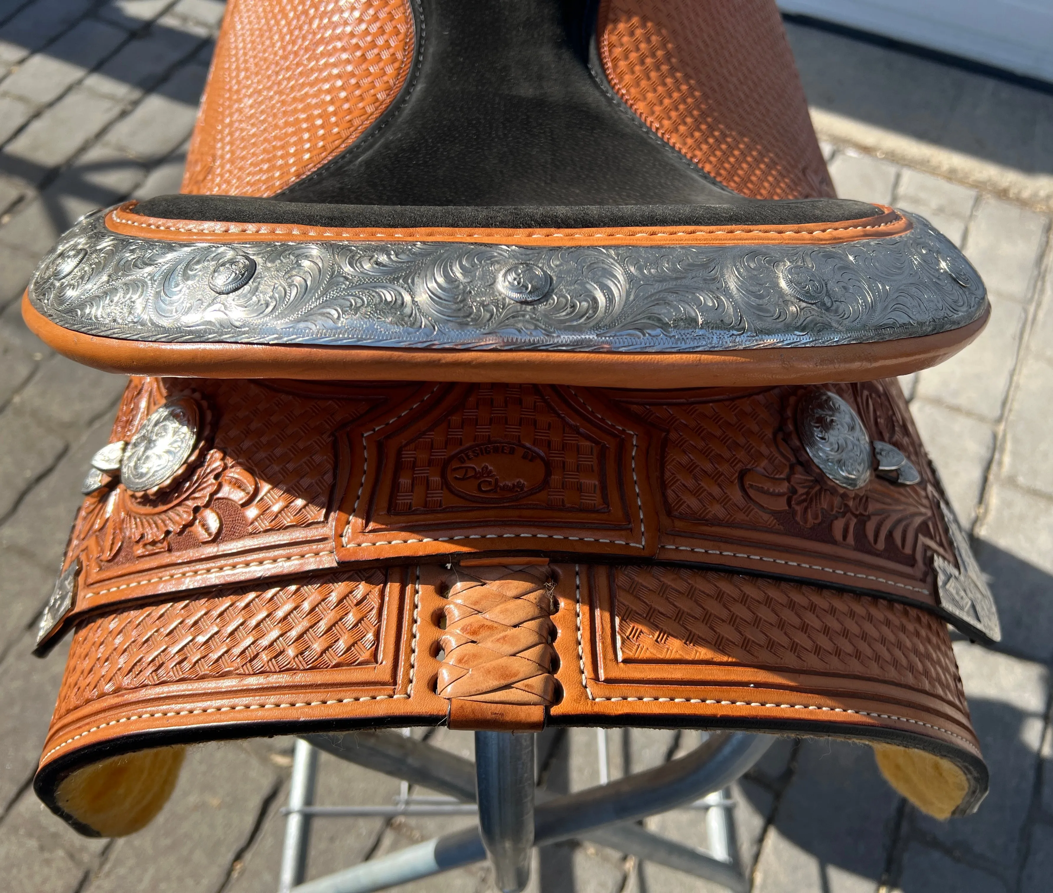 Used Dale Chavez 16” Western Show Saddle