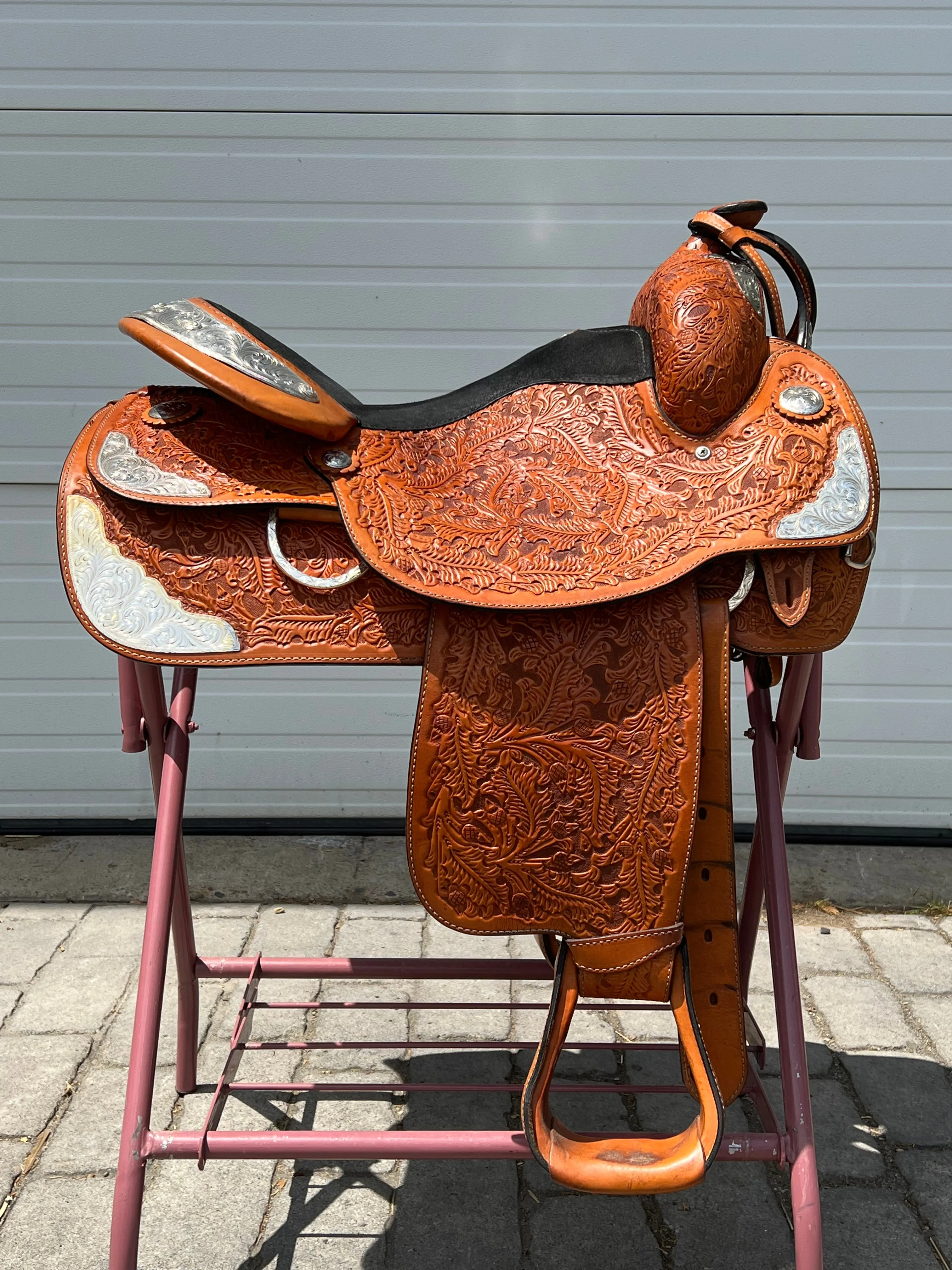 Used Saddlesmith USA 16” Western Show Saddle