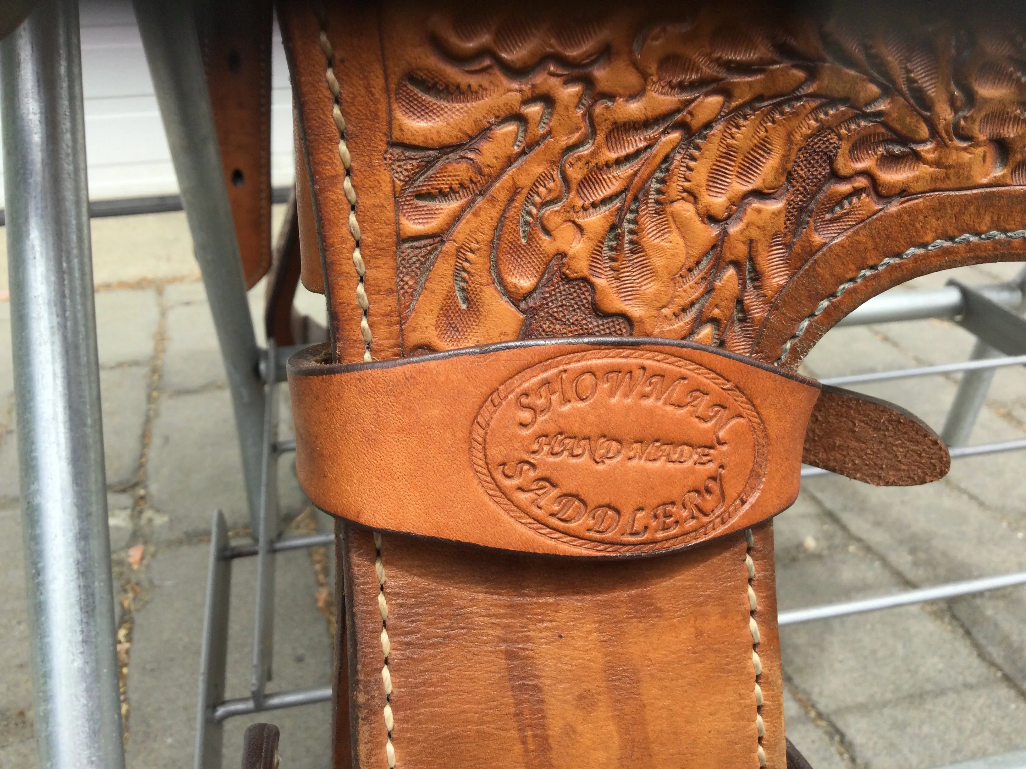 Used Showman Saddlery 16" Western Show Saddle