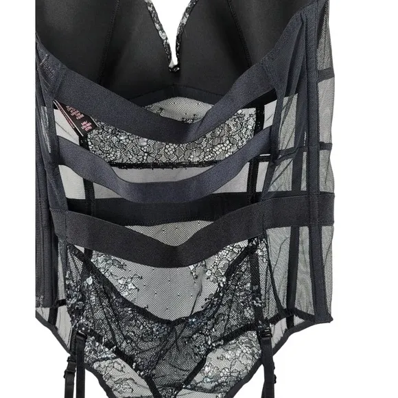 Victoria Secret Black/Silver Stunning Lingerie 34B