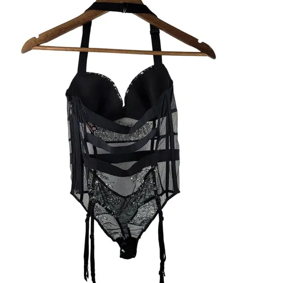 Victoria Secret Black/Silver Stunning Lingerie 34B
