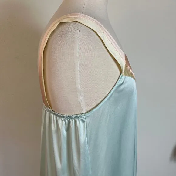 Vintage 60s / 70s Nylon Maxi Nightie Slip Dress Nightgown‎ // Size Medium