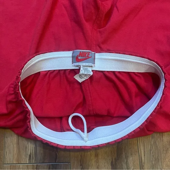 Vtg 1980s/90s Nike Made in USA Red Athletic Shorts Size L