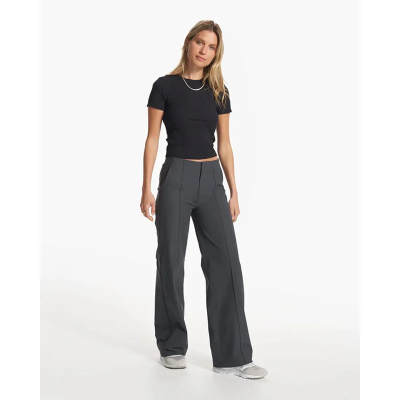 Vuori Women's Pose Fitted Tee